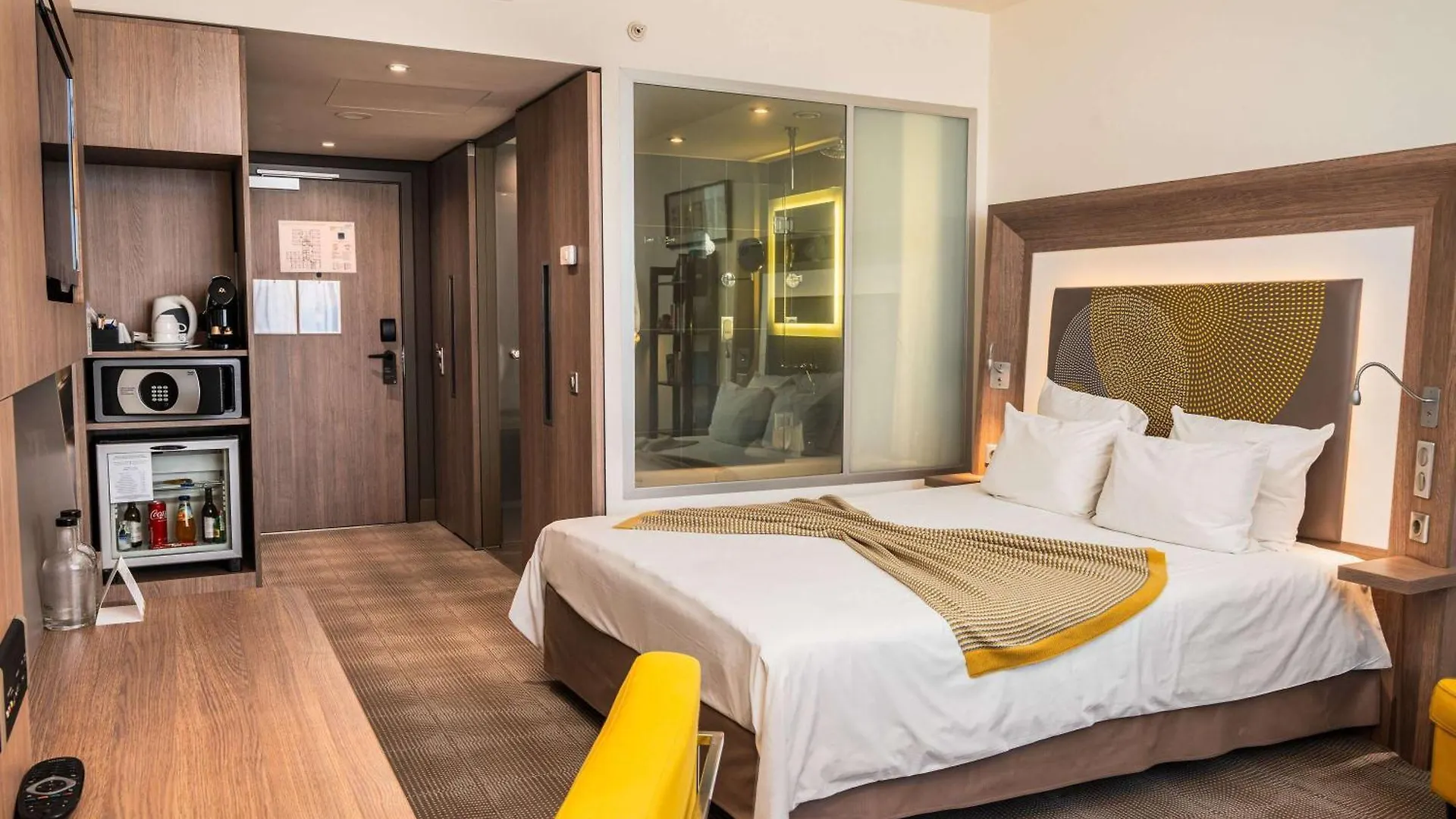 Novotel Sofía 4*,